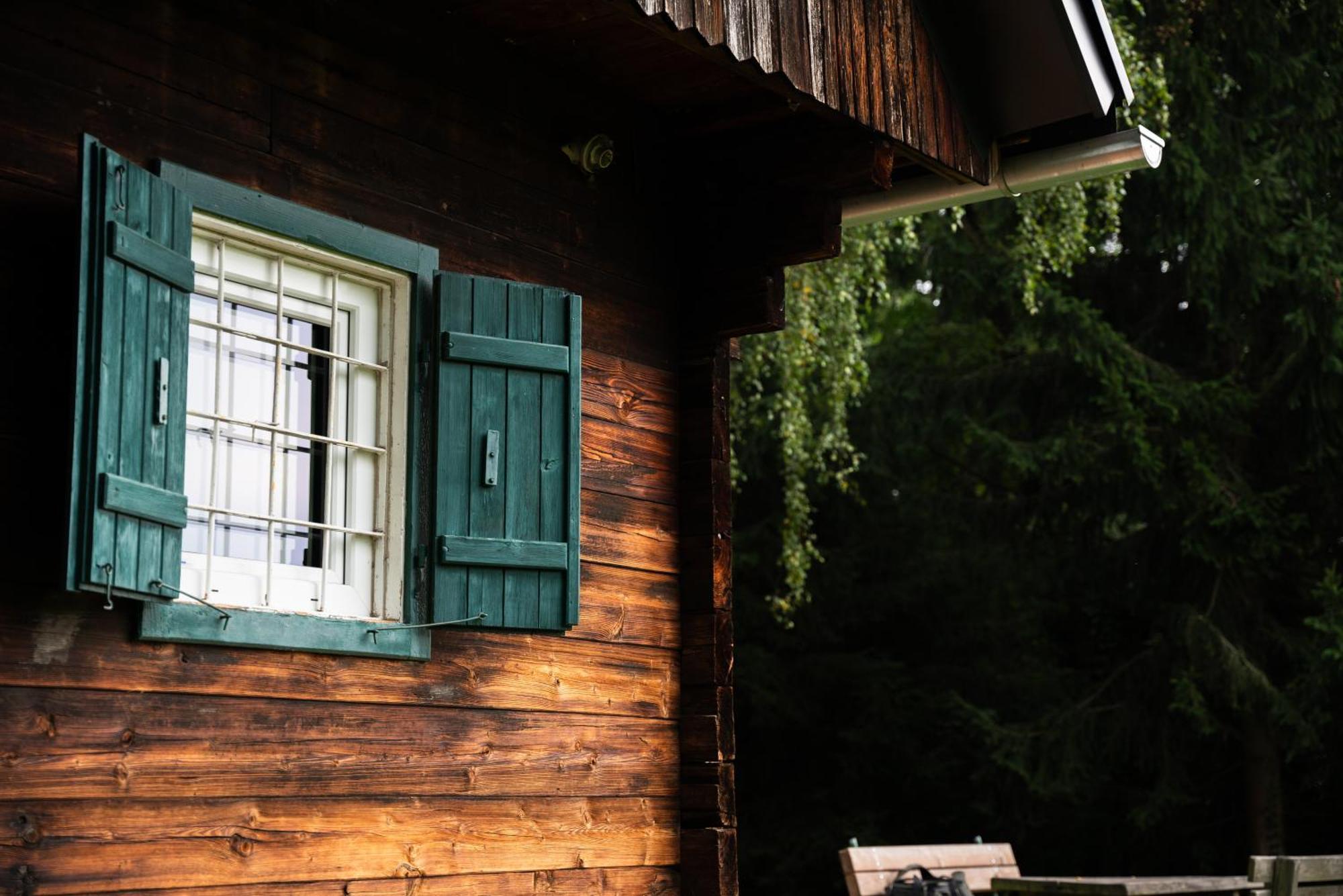 Gregor'S Ferienhaus Im Wald Edelschrott Exterior photo