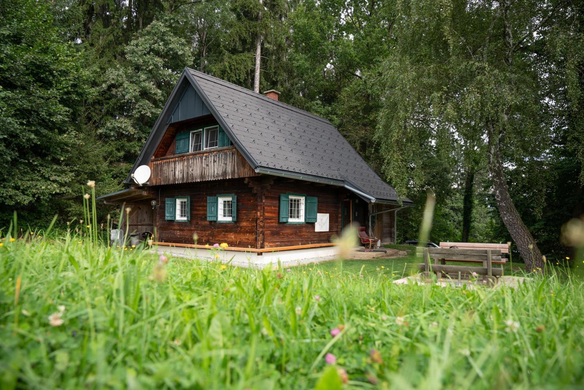 Gregor'S Ferienhaus Im Wald Edelschrott Exterior photo