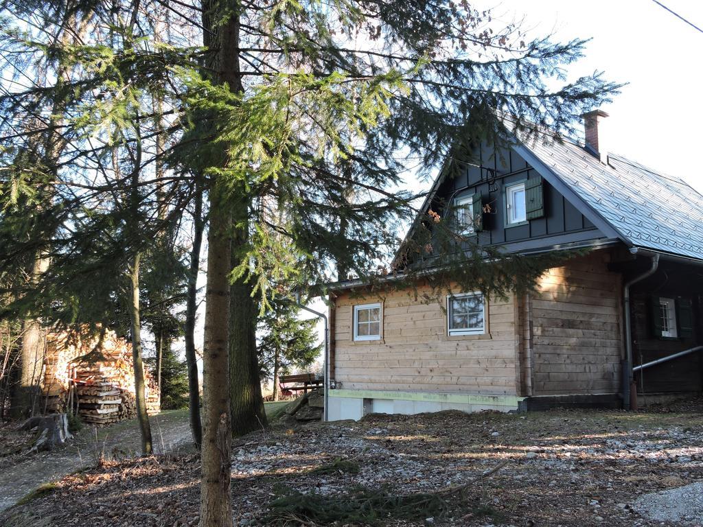 Gregor'S Ferienhaus Im Wald Edelschrott Exterior photo